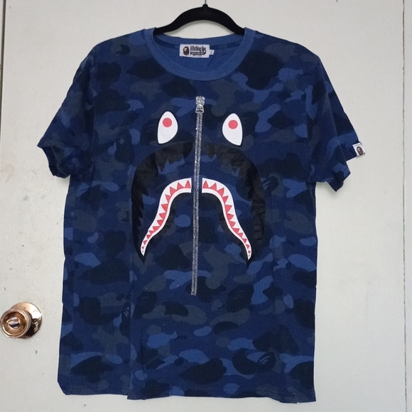 "A BATHING APE" BAPE® CAMO - Picture 1 of 4